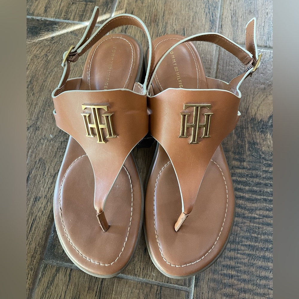Tommy Hilfiger Ezma Thong Block-Heel Sandals Tan Brown size 8.5 - Picture 2 of 6
